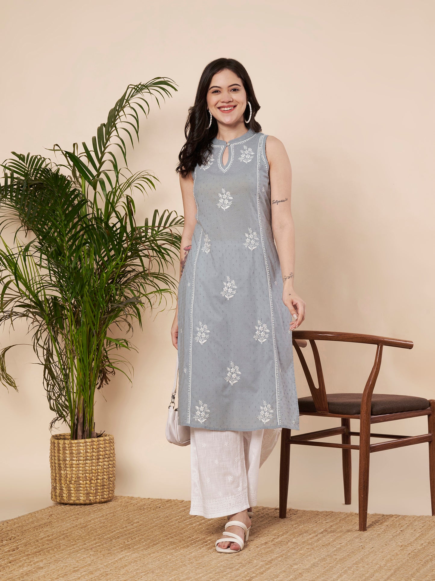 Grey Sleeveless Chikankari Kurta