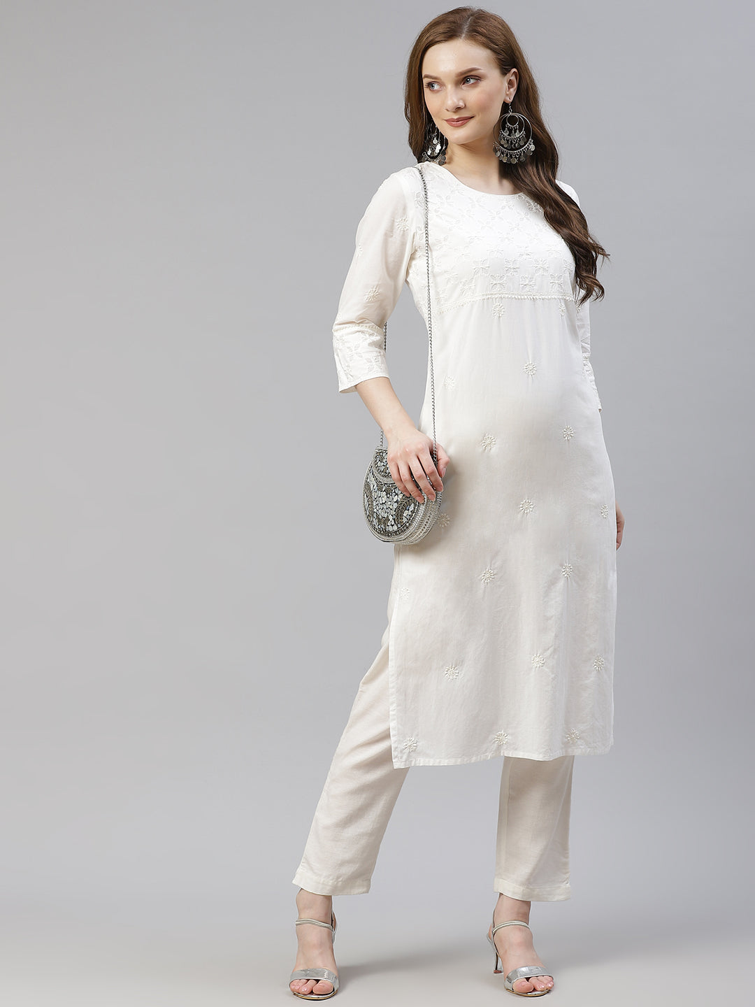 Off White Kurta with 'Daraz' work