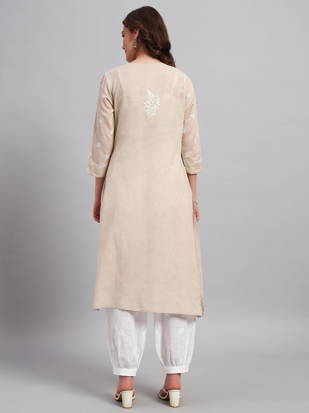 Hand-Embroidered Awadhi-style Chikankari Kurta