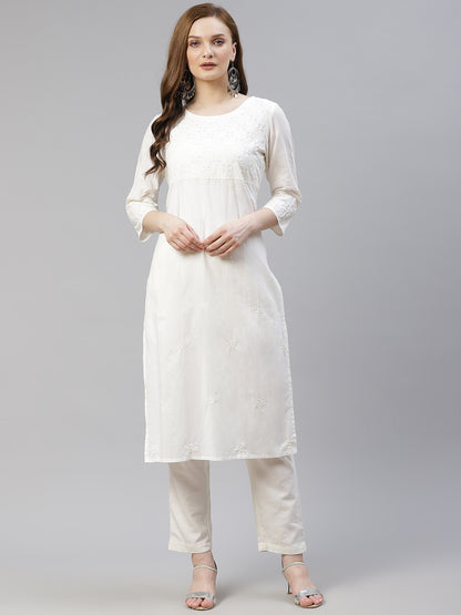 Off White Kurta with 'Daraz' work