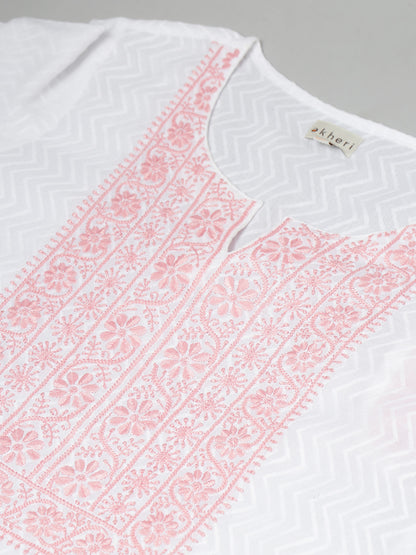 White Chikankari Kurta with Zig-Zag Self Design