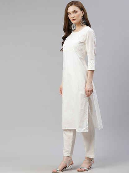 Off White Kurta with 'Daraz' work